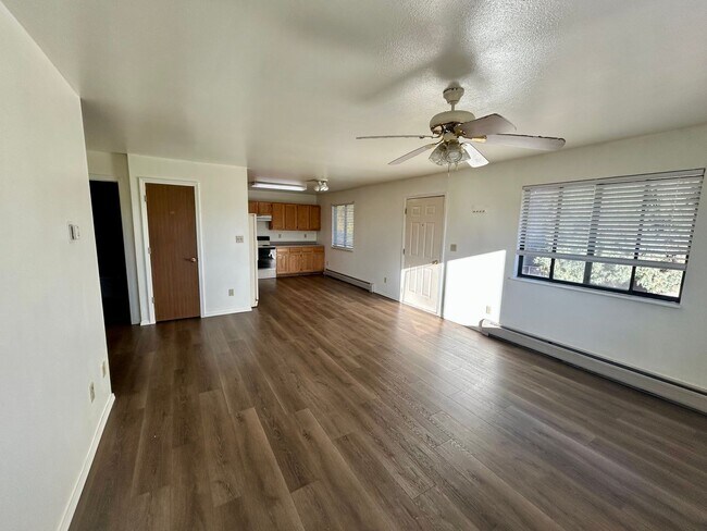 Photo - 2 Bedroom / 1 Bath Apartment In Bayfield Unit 6