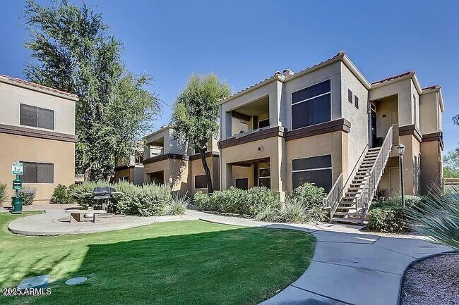 Building Photo - 11375 E Sahuaro Dr Unit 2041