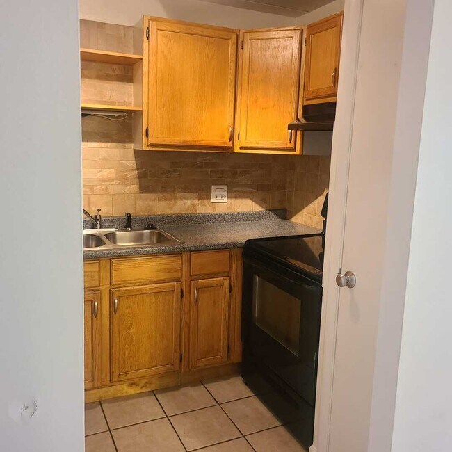 Photo - 1019 N Boxwood Dr Unidad 108 Rental