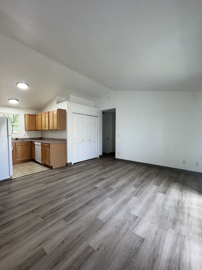 Photo - 543 Hanover St