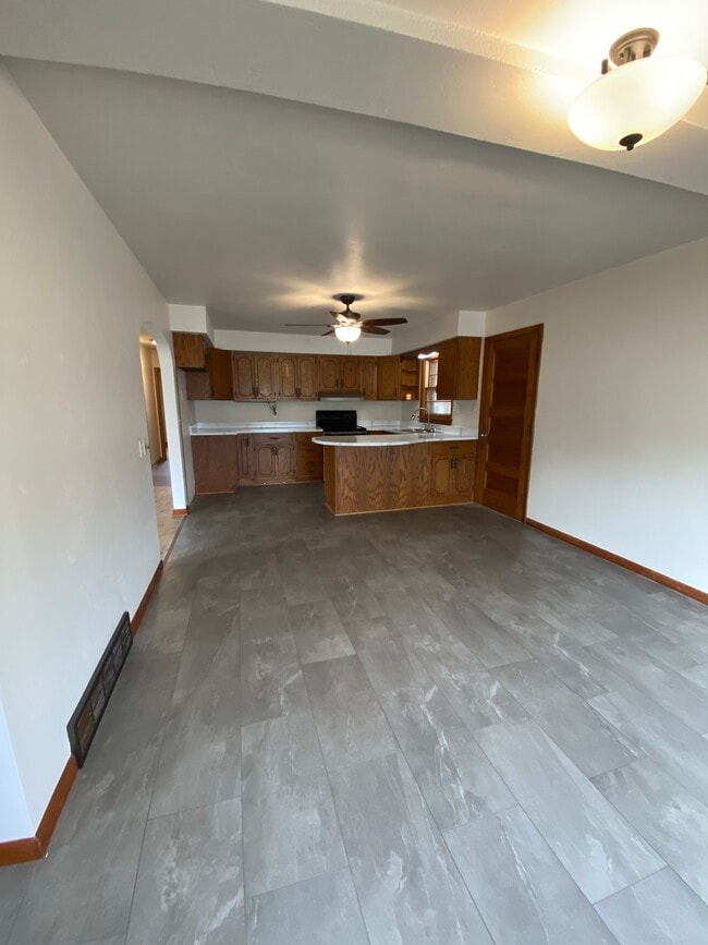 Photo - 440 S Seymour St