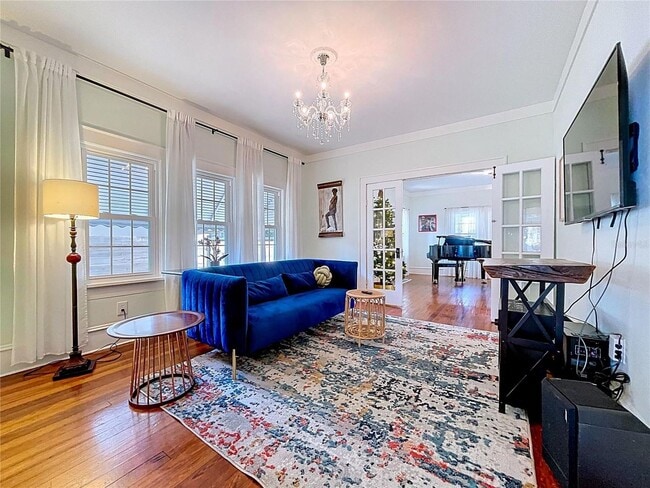 Photo - Timeless Bungalow located in the heart of Plant City Historic District
