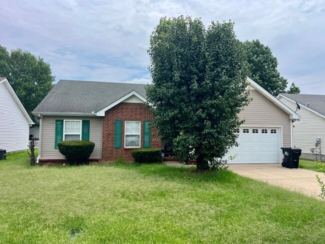 Building Photo - 2720 Roscommon Dr