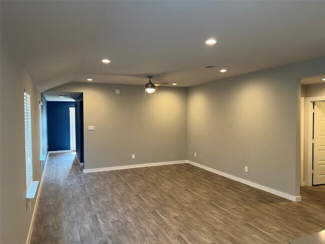 Photo - 12711 Sydenham Hl Ln