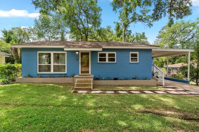 Photo - 629 Dart St House