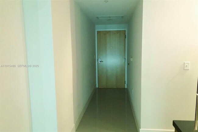 Photo - 253 NE 2nd St Unit 2706