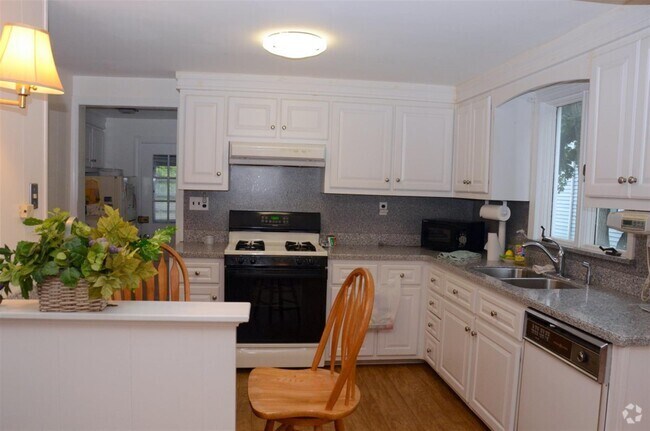Building Photo - 232 Main St Unit 1 Rental