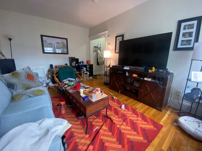 1572 Commonwealth Ave Unit 25