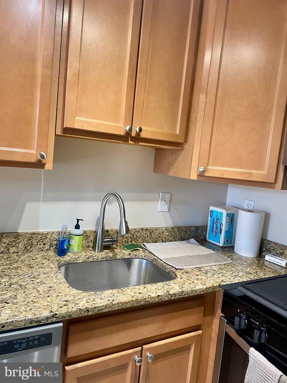 Photo - 5225 Pooks Hill Rd Unidad 1607N