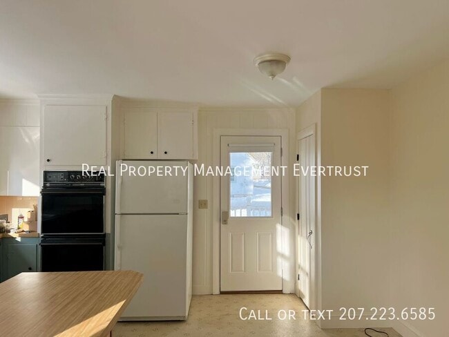 Photo - 32 Belfield St