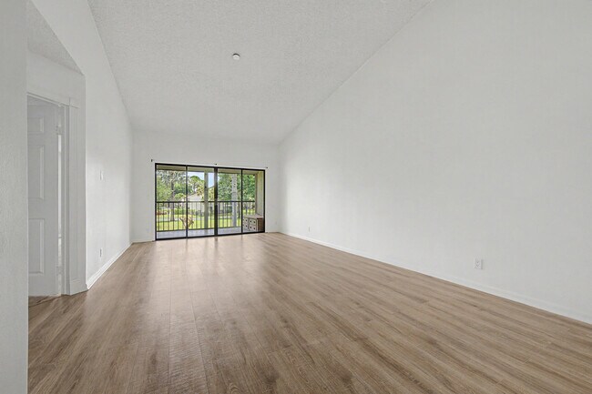 Photo - 3386 Lucerne Park Dr