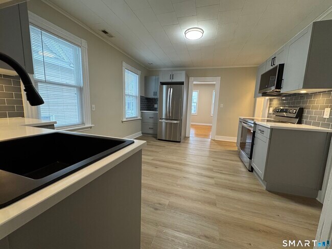 Photo - 22 Dwight St