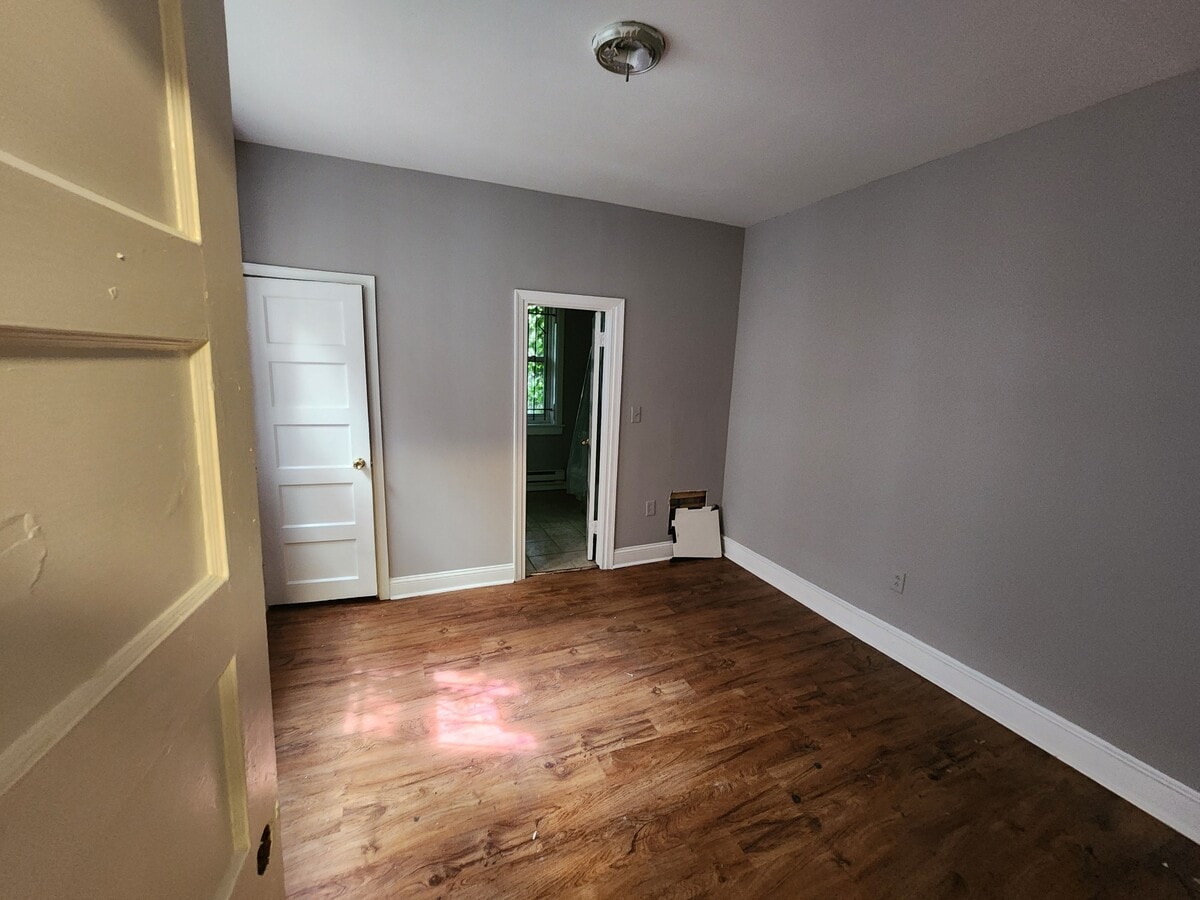 Photo - 6248 Spruce St