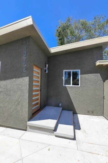 Building Photo - 13758 Walnut St Rental