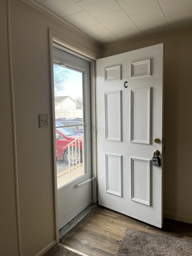 Photo - 611 Lincoln Way W