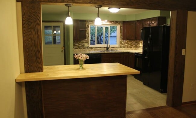 Photo - 106 Elmwood Dr