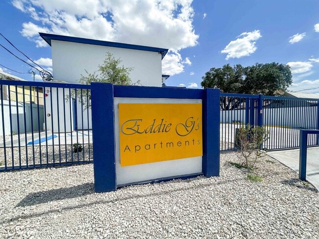 Photo - 615 E Lane St Unidad 5