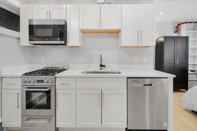 522 - 528 Stewart Ave