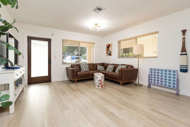 Photo - 632 SW 8th Ave