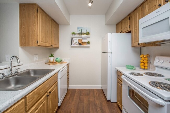 Photo - Sun Creek Apartments