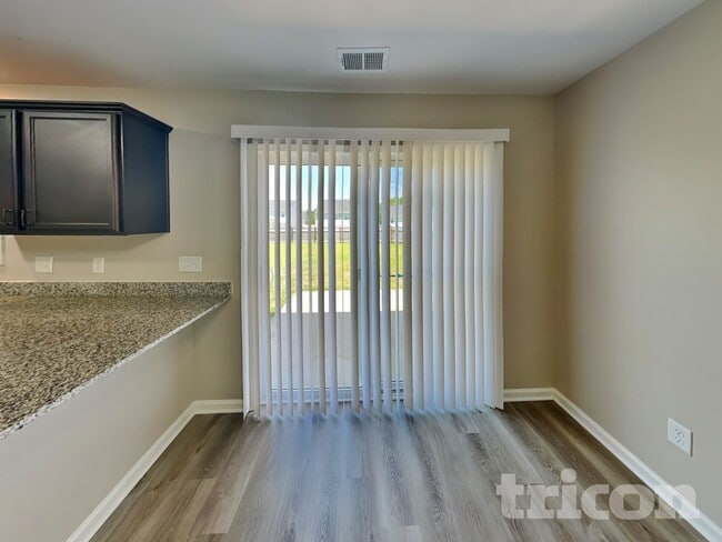 Photo - 1090 Heart Pine Dr