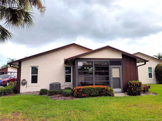 Photo - 6531 SE Federal Hwy