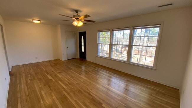 Photo - Spacious 4 Bedroom Home