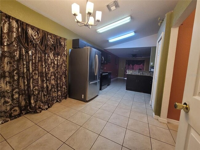 Photo - 719 Bear Way