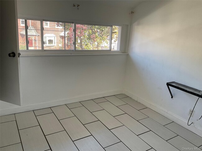 Photo - 173-18 143rd Rd