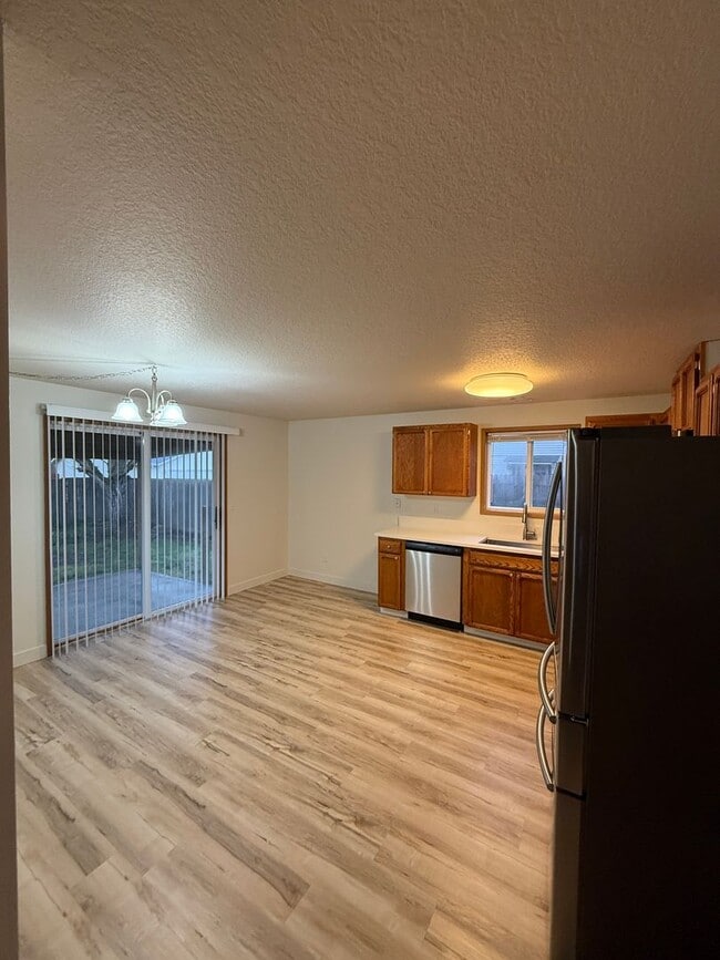 Photo - Updated, ITs a must see........ 3 bedroom, 2 bath - Village on the Ridge Phase 2 subdivision