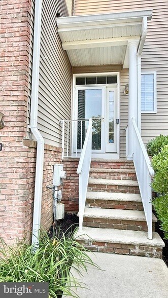 40 Truman Ave