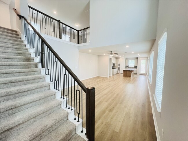 Photo - 29818 Ellwood Ln