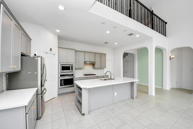 2210 Captain Davis Dr