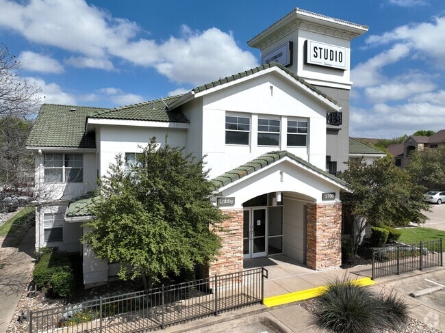 Studio Domain
