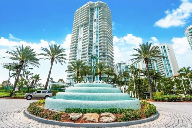 Building Photo - 16400 Collins Ave Unit 1942