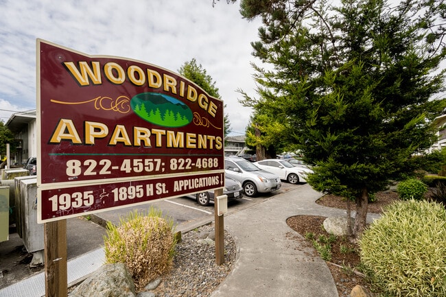 Woodridge Apartments sign - Woodridge Apartments