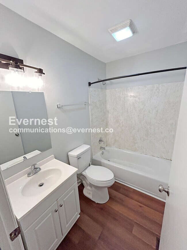 Photo - 1925 2nd Ave