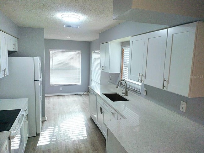 Photo - 725 Chilt Dr