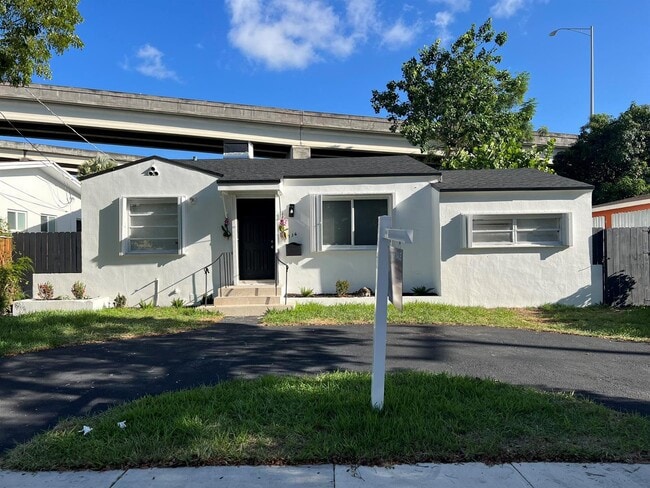 Building Photo - 736 NW 41st St Rental