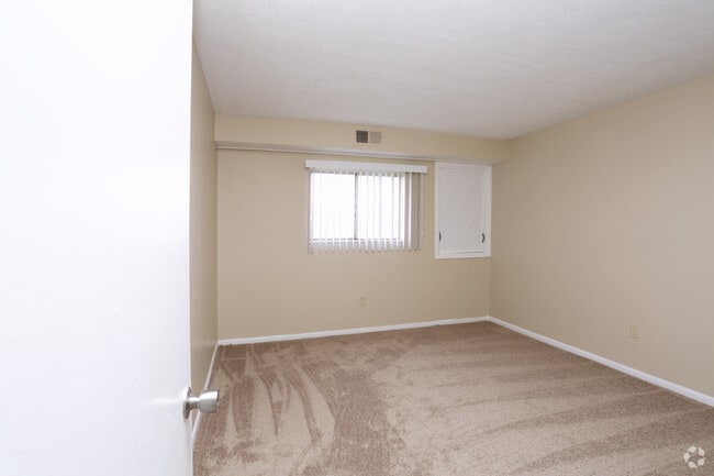 The Patton - Bedroom - Cedar Ridge Apartments