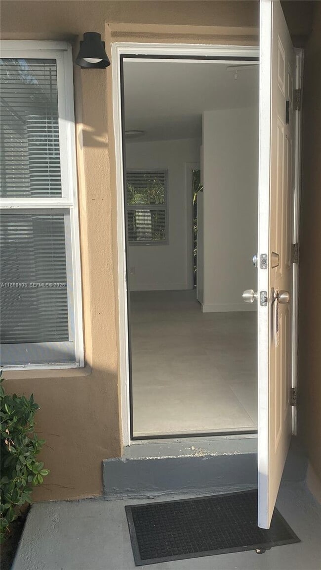 Photo - 2011 NE 167th St Unit 6