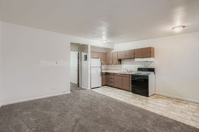 Photo - 257 E Powers Ave Unit 7