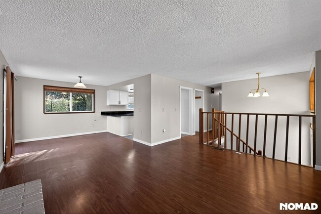 Photo - 5615 S 141st St