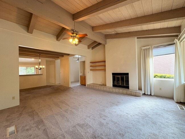 21 Red River Rd
