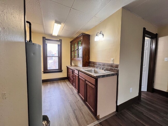 Photo - 946 Butler St Unit Upper