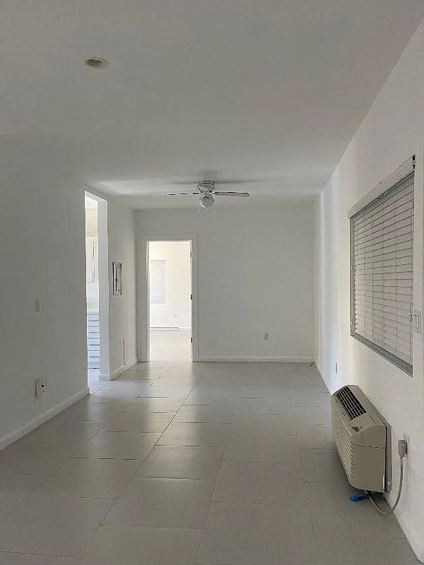 Photo - 916 W 42 St Unidad 105