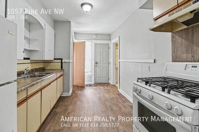 Photo - 1057 Pine Ave NW
