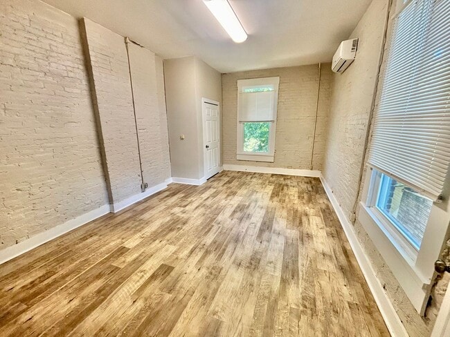524 N 26th St Unit 2