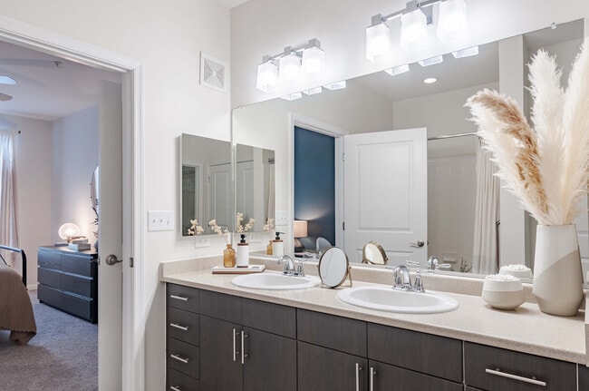 Baño del apartamento - The Point at West Chester