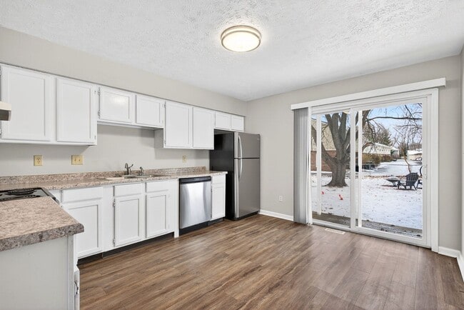 Photo - 231 Lark Dr Unit 2